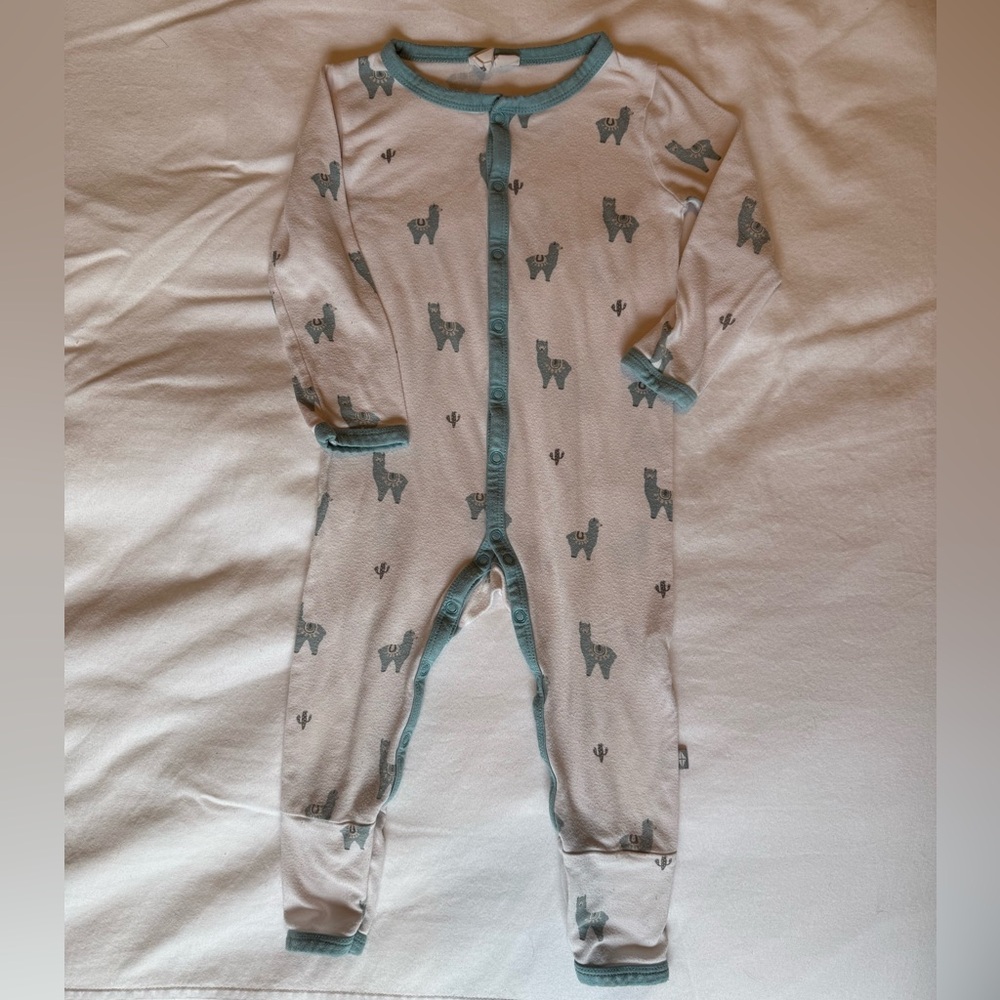 Kyte llama snap romper